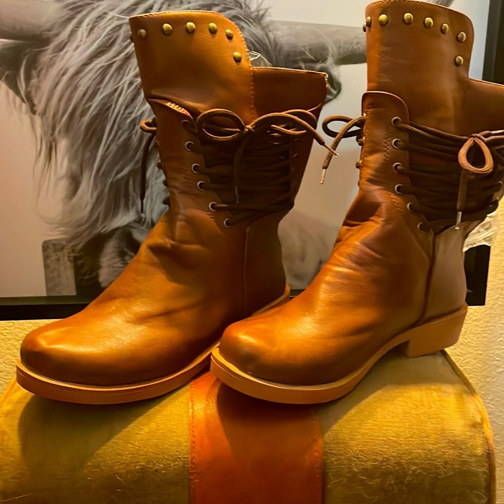 Size 8 vinyl studded boots